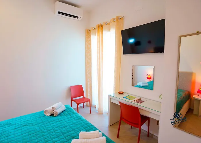 Couette-café Belvedere Valle Mare 3*
